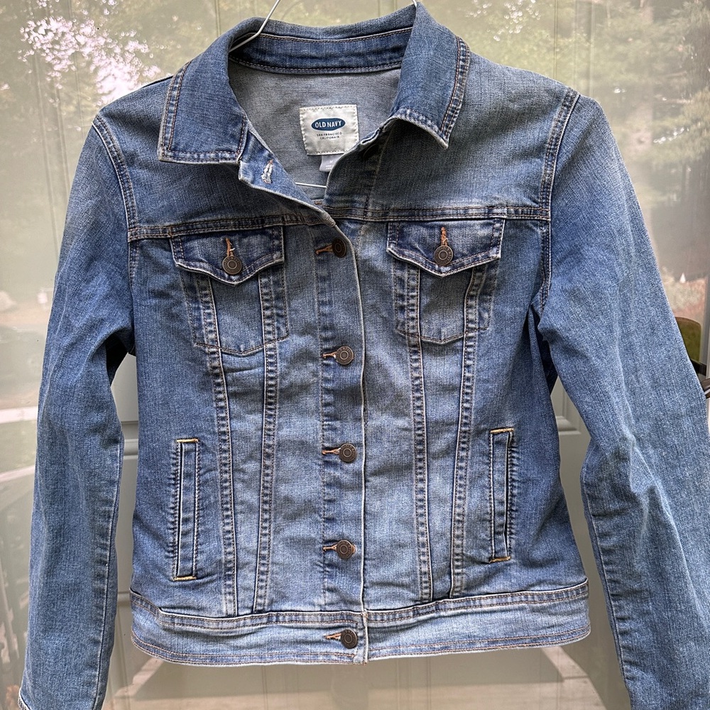 Old Navy - Women’s denim/jean jacket, size M